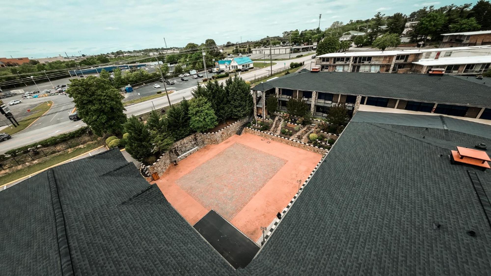 Riverside Inn & Suites By Oyo Danville Ceaser Casino Exterior photo